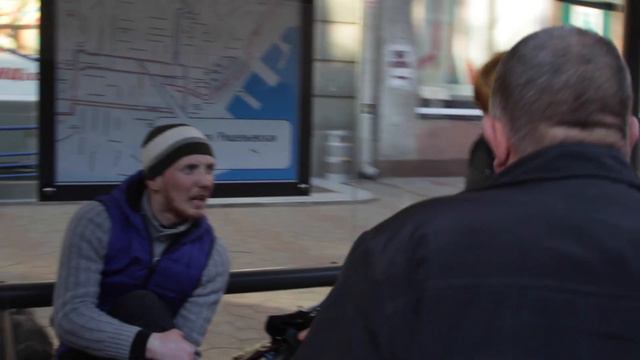 В центре Одессы автомобиль проехался по ноге пешехода