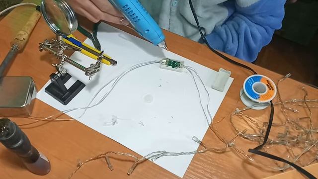 Ремонтирую елочную гирлянду смотреть онлайн