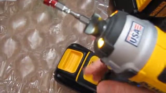 Dewalt DCF887 ударный гайковерт винтоверт 2017-18-41 USA