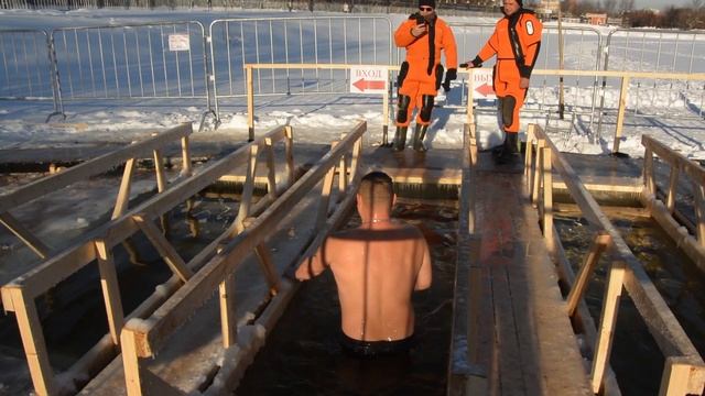 Moscow. Tsaritsyn Pond. Epiphany-2022 ! / Москва. Царицынский пруд. Крещение-2022 !