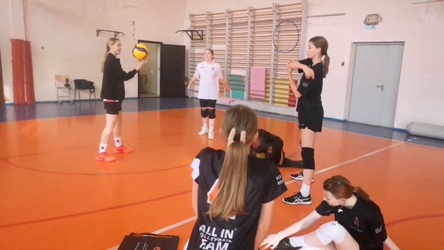 Волейбольная форма,  аксессуары All In Volleyball и мерч команды Потенциал