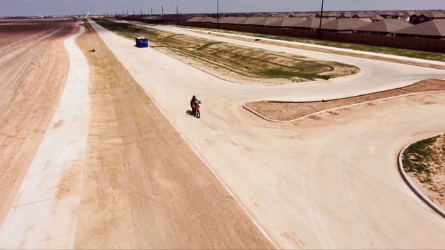 Skydio 2 First Flight Attempt following My Honda CRF250 Rally - Very Impressive! смотреть онлайн