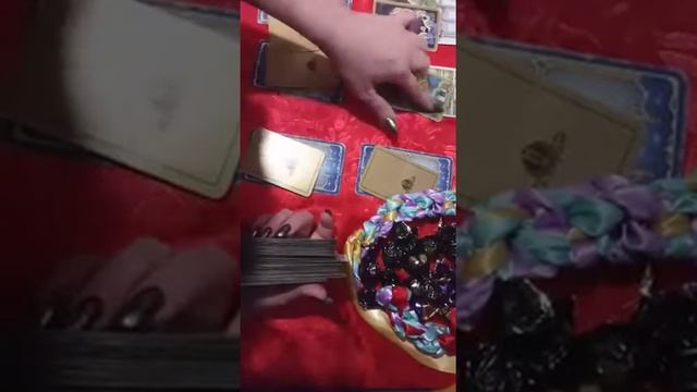 Что вам хотят сказать Высшие силы смотреть онлайн