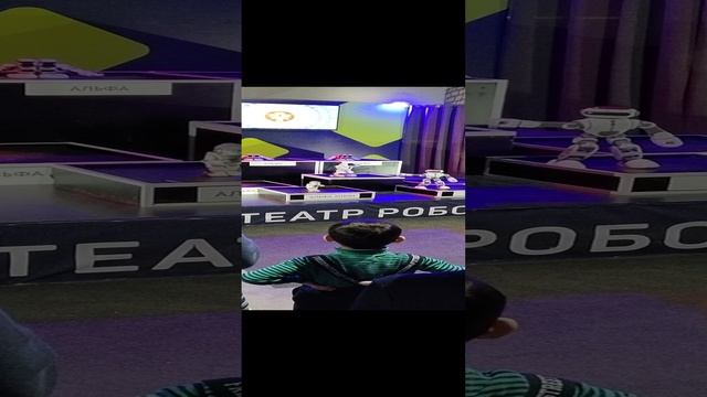 танцы роботов.mp4