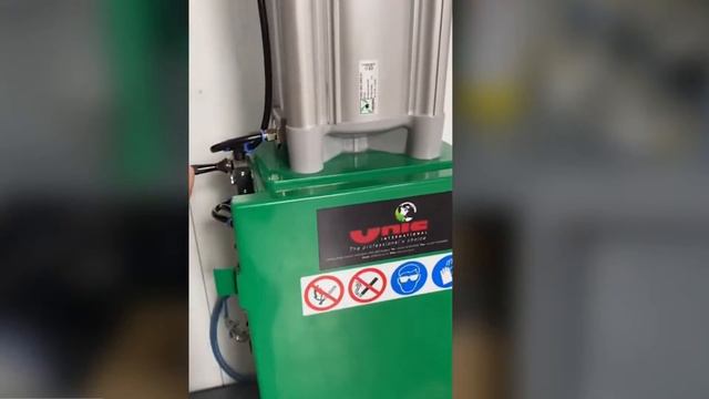 Aerosol Can Crusher Demo How It Works and How It Might Help You смотреть онлайн