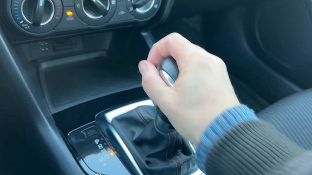 Бюджетно, в тоже время и практично. Mazda 3 2015год, 2.0 SkyActive