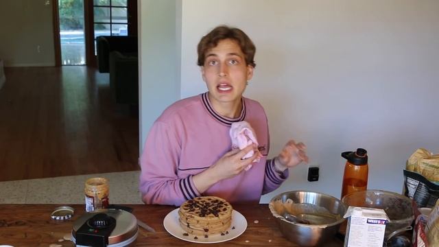 Making A Birthday Cake Out Of Waffles смотреть онлайн