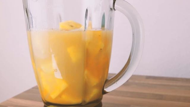 Guava and Mint Mocktail | Vegan | GF | Raw* | смотреть онлайн
