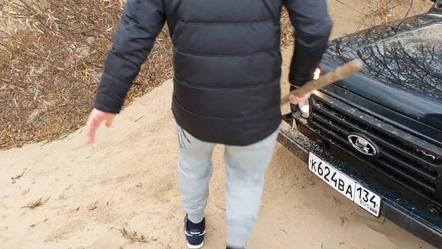 AUDI A4 СЪЕХАЛА С АСФАЛЬТА ВСЛЕД ЗА НИВОЙ И PRADO 150 смотреть онлайн