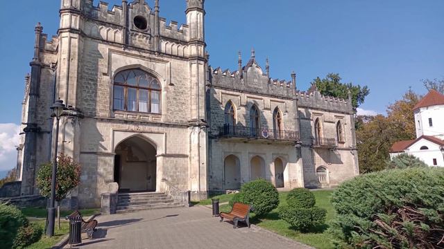 Необыкновенная Грузия в сентябре. Прогулка по Зугдиди смотреть онлайн