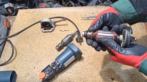 Почему коллектор искрит?   Тянет дугу?  Как восстановить...?