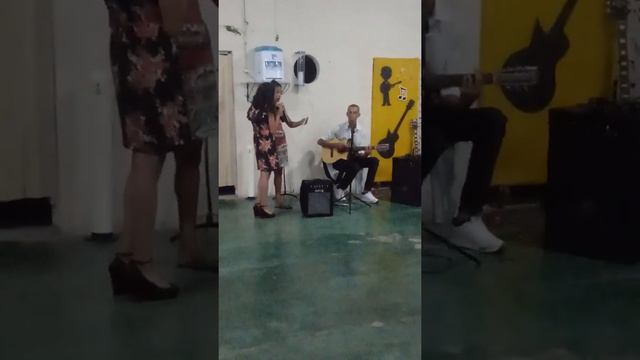 De joelho ....cover (Erika e Julia) смотреть онлайн