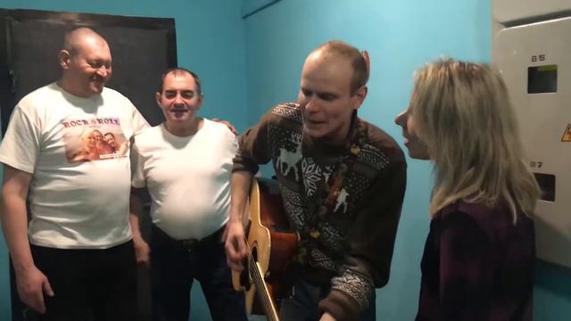 Замыкая Круг кавер в подъезде смотреть онлайн