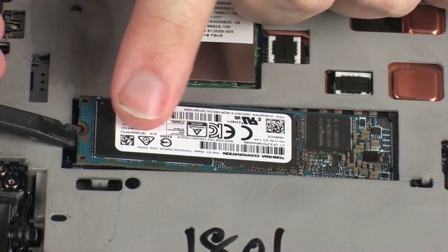 Remove and Replace the Solid State Drive | HP Pro x2 612 G2 Tablet | HP Support смотреть онлайн