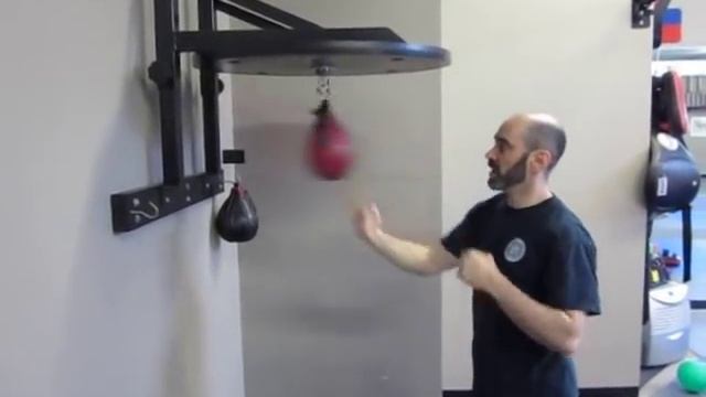 How to Work the Speed Bag- Basic Drills смотреть онлайн