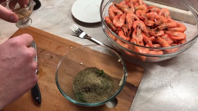 Креветки по королевски в соево-чесночном соусе. смотреть онлайн