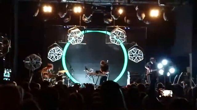 Дельфин - Нечестно. Космонавт СПб 21.10.2017 смотреть онлайн