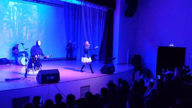 Новогодний концерт рок-группы 