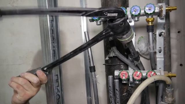 Сантехнические работы от Московского ремонтника смотреть онлайн