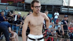 ОЧКАРИК с Братом против Двух Мужиков !!! Бой 2 на 2 !!!!