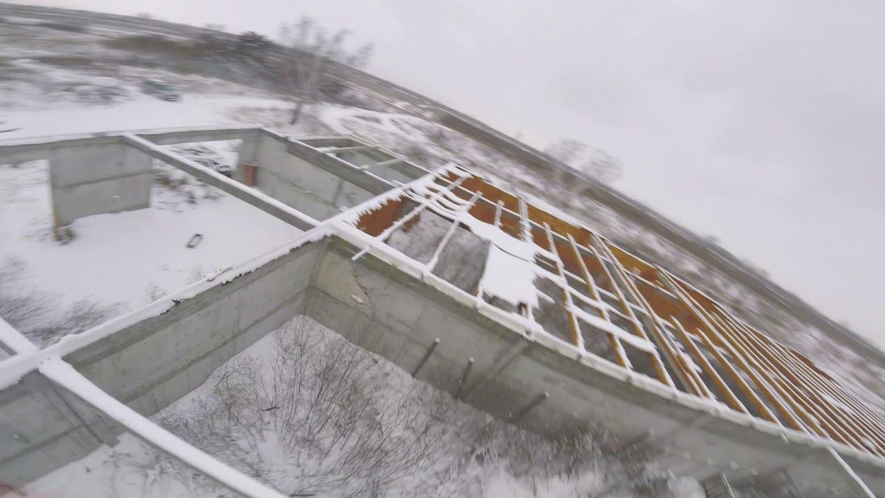 Брошенная ферма. FPV freestyle смотреть онлайн