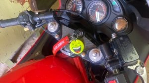 КАК ЗАВОДИТСЯ КАРБОВЫЙ МОТОЦИКЛ ПОСЛЕ ЗИМЫ??