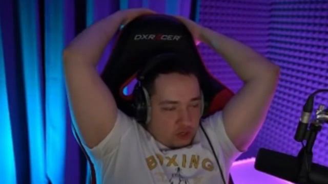 ФРИК на протяжении всего видео объясняет что он не ФРИК