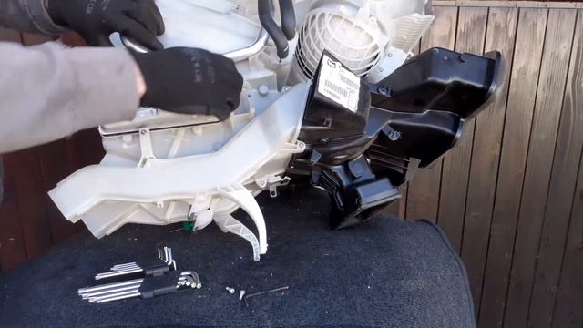 Mercedes W169 heater blower radiator removal смотреть онлайн