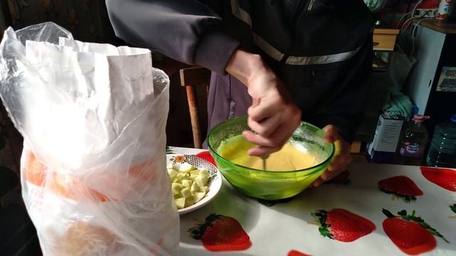 Готовим Яблочную шарлотку с Биллом смотреть онлайн