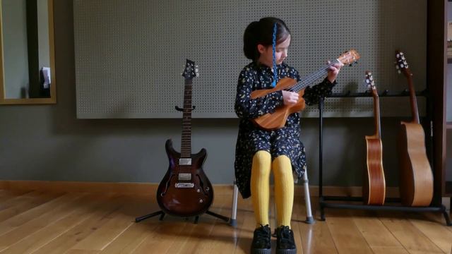Johannes Brahms - Lullaby, ukulele - kołysanka смотреть онлайн