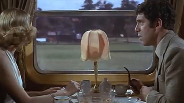 Леди исчезает.