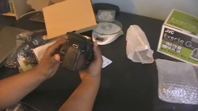 Unboxing the Canon EOS Rebel T2i смотреть онлайн