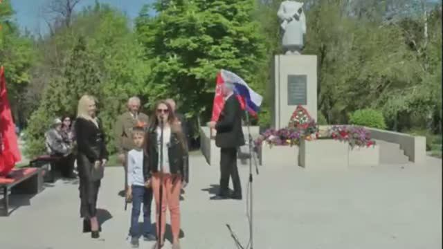 Выступление жителей г. Днепрорудный на торжественном митинге, посвященному 77 летию Победы в ВОВ смотреть онлайн