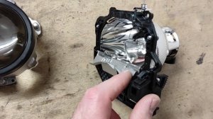 Как улучшить свет фар Kia Soul, тюнинг фар установка светодиодных Bi Led линз и  Led в ПТФ