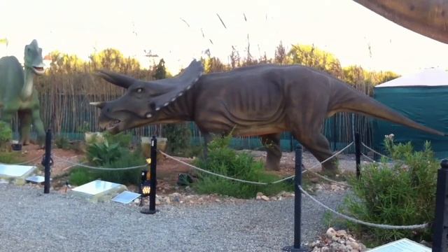 Динозавры как живые! Dinosaur Land, Dino Land, Айя-Напа, Кипр, Путешествия смотреть онлайн