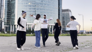 Девочки Танцуют Круто В Москве Лезгинка 2022 Чеченская Кайфовая Песня ALISHKA Caucas Dance