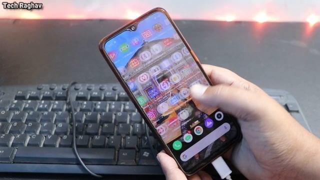 Keyboard Se Mobile Me Typing Kaise Kare | How To Connect Keyboard To Android Phone | Tech Raghav смотреть онлайн