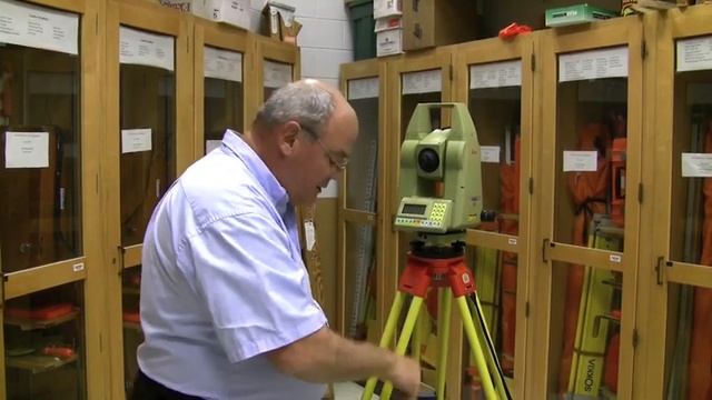 Leica 605 Total Station - Part 1 смотреть онлайн