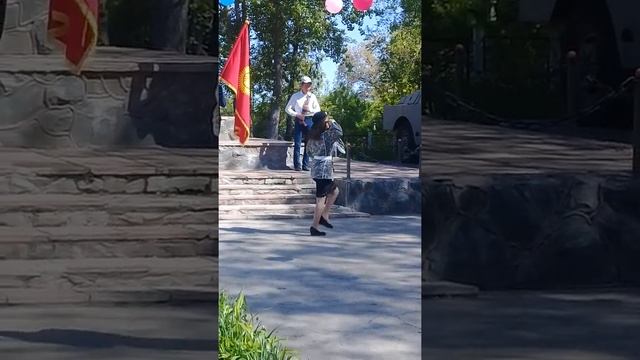 Самый обалденый военный танец "Смуглянка " смотреть онлайн