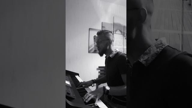 Elle est d'ailleurs - Pierre BACHELET - conver Yamaha CVP203 смотреть онлайн