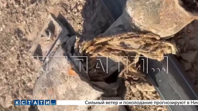 После обрушения 6 дома в деревне Караулово стали менять водопровод, его называли причиной оползней смотреть онлайн
