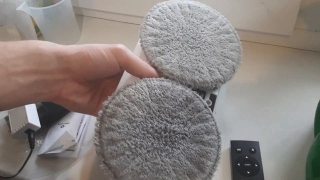 Робот-мойщик стеклянных покрытий, плитки. #роботмойщикокон #робот #помощник #чистыеокна смотреть онлайн