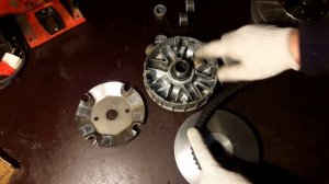 Как работает вариатор со смазанными роликами.