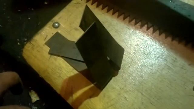 КАК СДЕЛАТЬ ПРУЖИНУ ДЛЯ КАПКАНА. смотреть онлайн