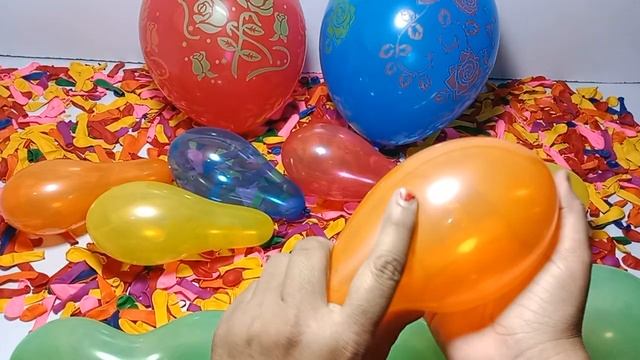 Blow up Colorful mini balloons play and Fun with Big Balloons and Stick Balloon ? смотреть онлайн