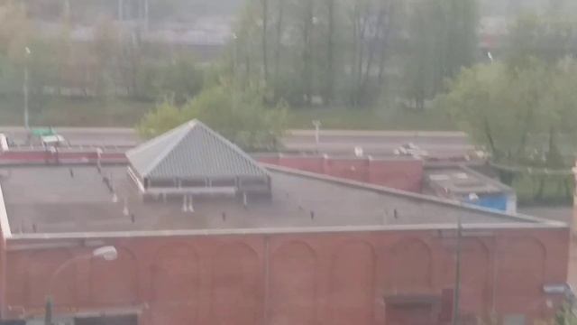 Москву НАКРЫЛ майский СНЕГОПАД - 06.05.2023 смотреть онлайн