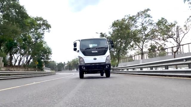 Best Truck For Caravan Car like Cabine Cruise Control #caravan #tata смотреть онлайн