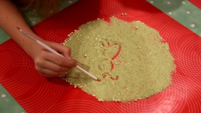 ?РИСУЕМ на ПЕСКЕ//ЧЕЛЛЕНДЖ нарисуй ЖИВОТНОГО на песке смотреть онлайн