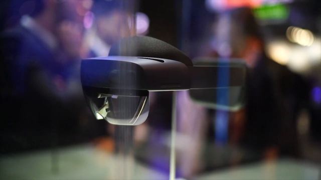 Краткий обзор Microsoft HoloLens 2 смотреть онлайн