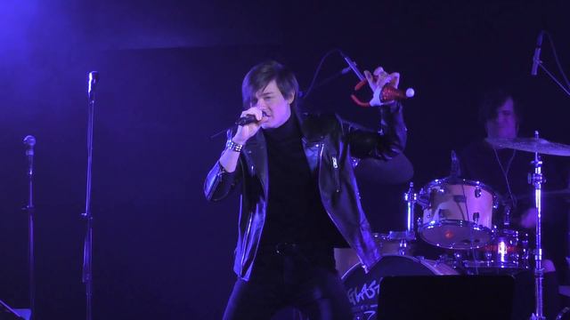 Александр Казьмин "С новым годом, крошка!" - "ПентаЕлка 2021" - Glastonberry 13.01.21 смотреть онлайн